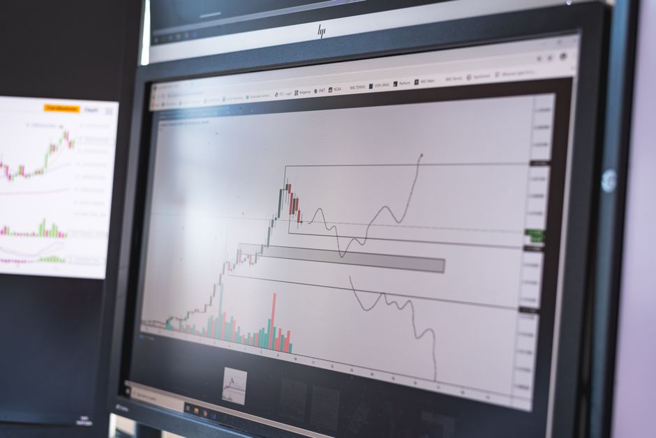 Market trend charts showing fair value cryptocurrency valuations and audit quality metrics