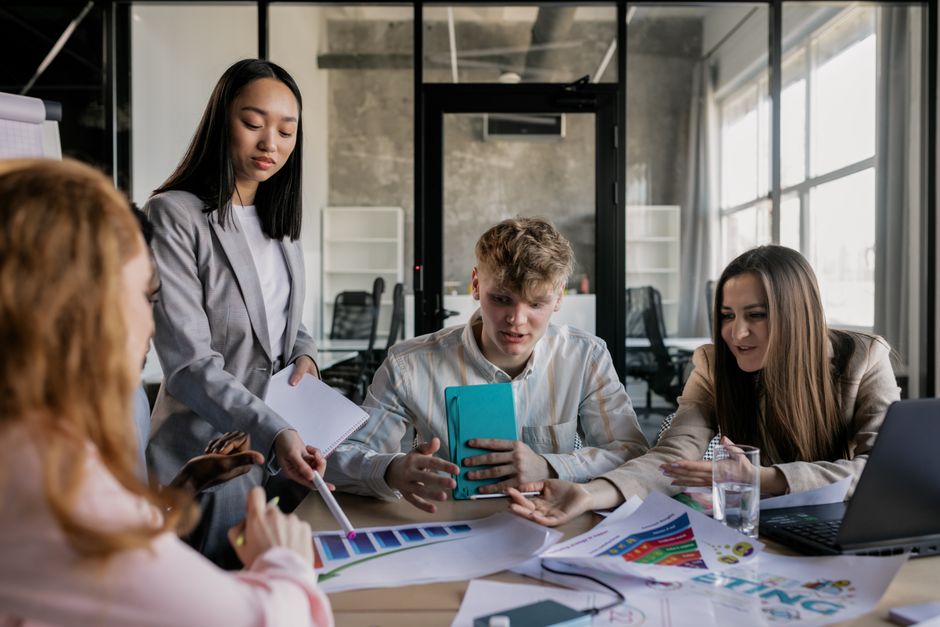 Small business team choosing an appropriate bookkeeping service model